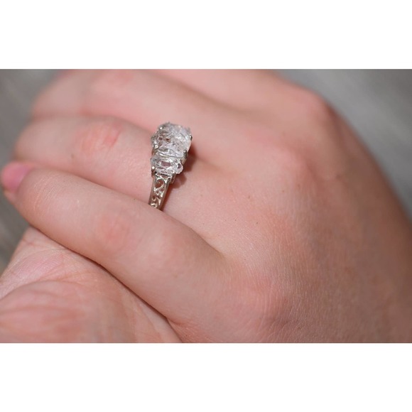 Unique Engagement Ring, Diamond Ring, raw stone ring, Anniversary Ring - Picture 4 of 6